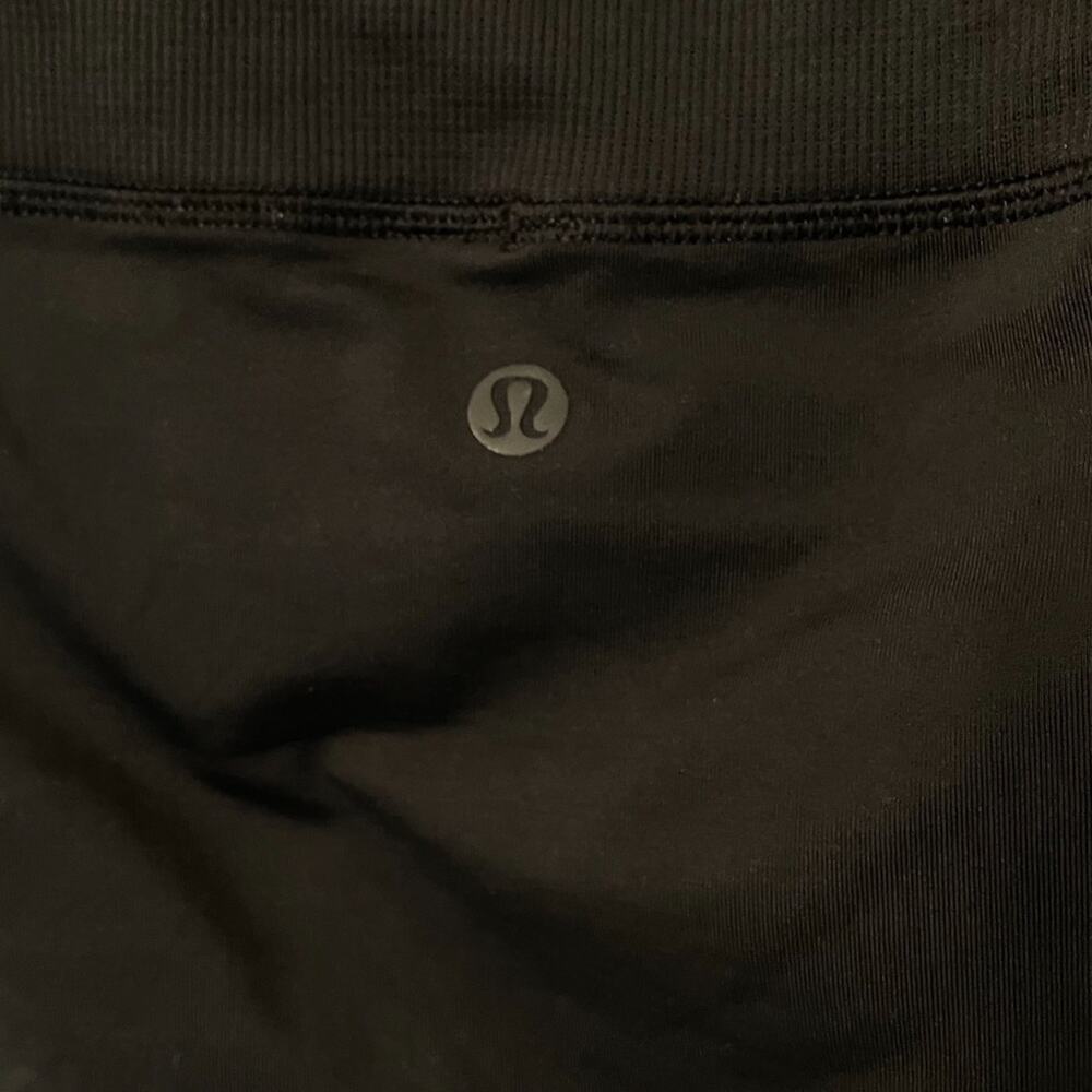 Lululemon Athletica Capri Leggings Sz 6 - Picture 3 of 4